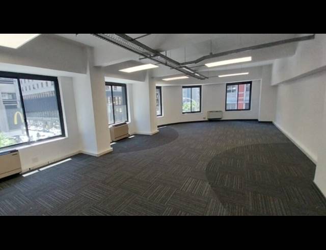 695M² BUILDING TO LET IN CAPE TOWN CITY CENTRE